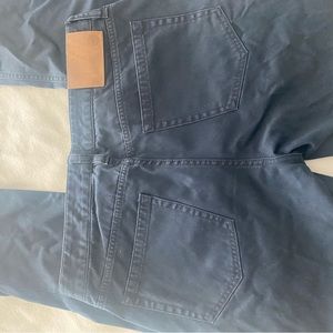 BNWOT Men’s Vineyard Vines Jeans 33x32